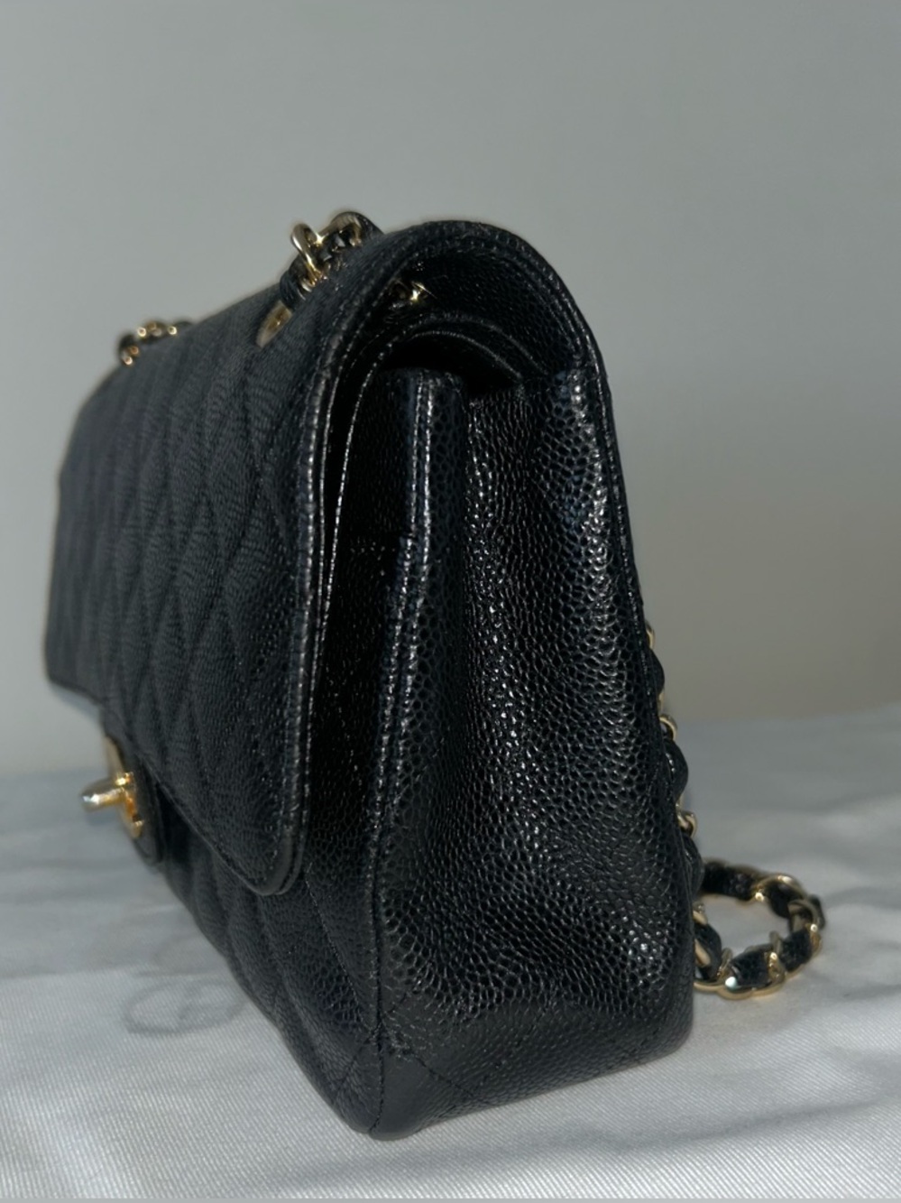 CHANEL Medium Classic Double Flap Caviar Quilted Handbag Black / 24K Gold - Picture 7 of 15